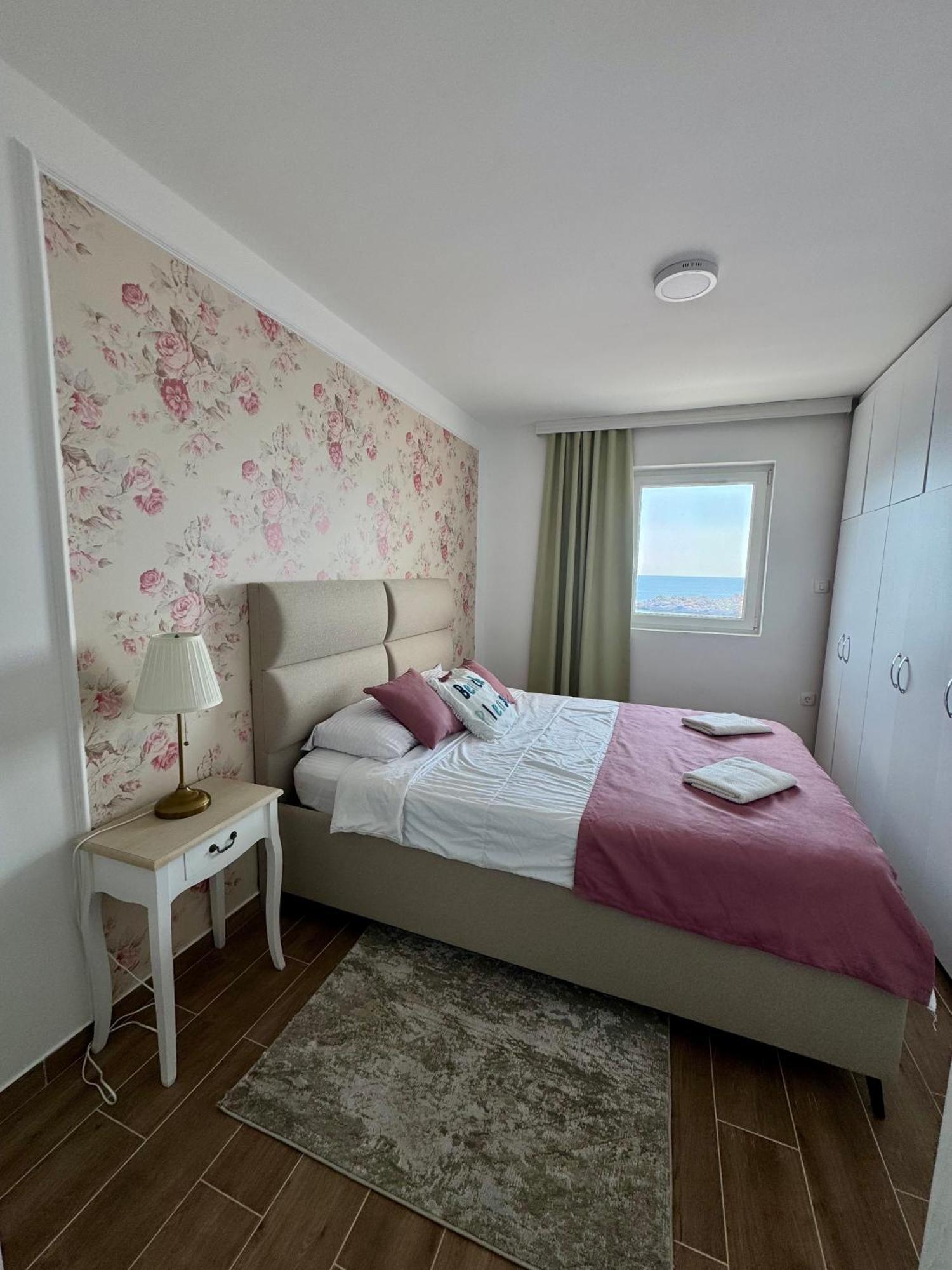 Pine&Sea Beach Retreat Sveti Stefan Esterno foto